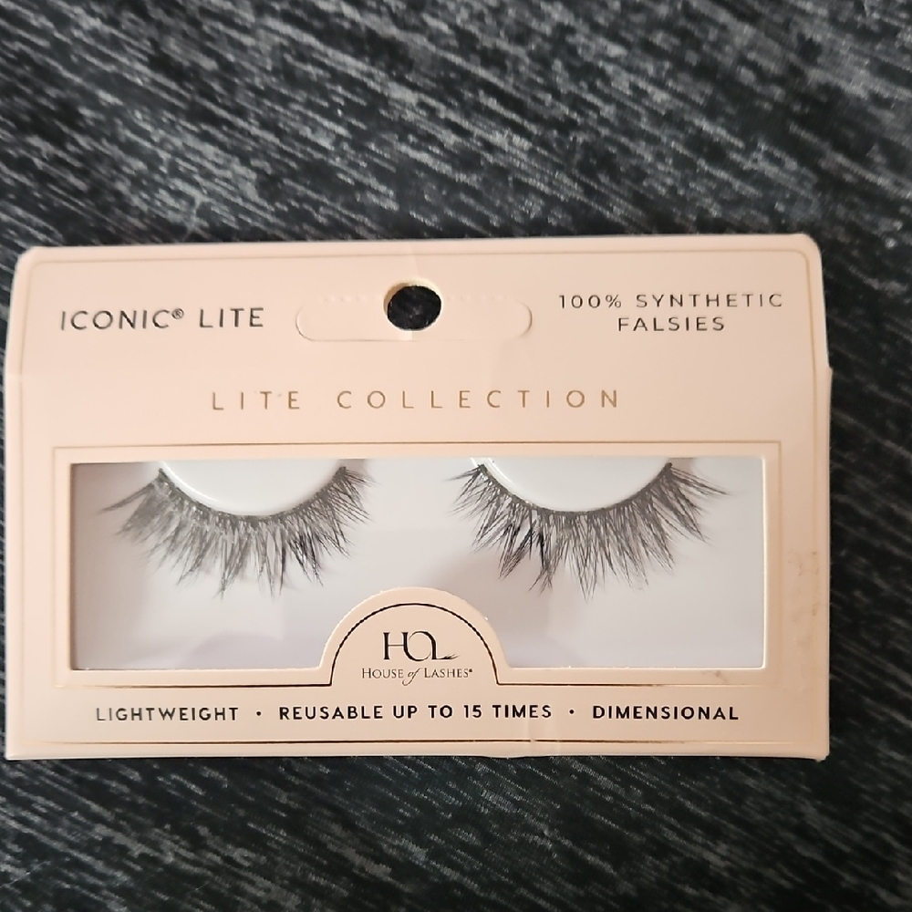 House of Lashes Iconic Lite False Eyelashes